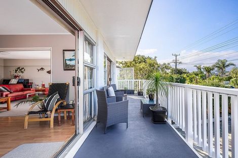 Photo of property in 221 Vipond Road, Stanmore Bay, Whangaparaoa, 0932