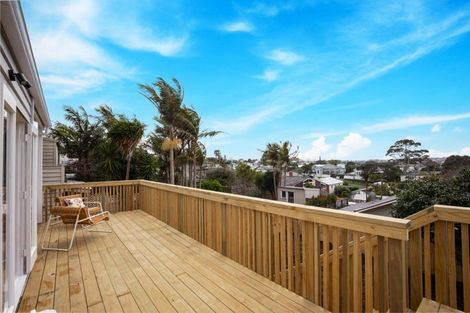 Photo of property in 94 Calliope Road, Stanley Point, Auckland, 0624