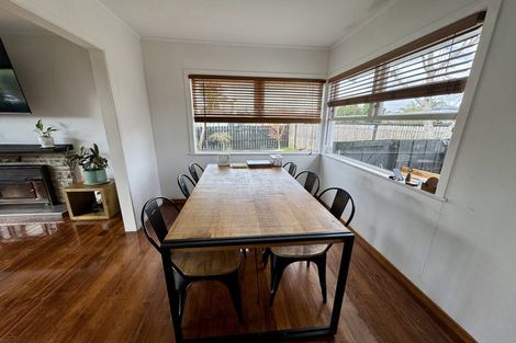 Photo of property in 2 Thomas Rea Place, Te Atatu South, Auckland, 0610