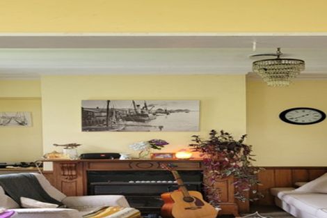 Photo of property in 17 Mouatt Street, Waitara, 4320