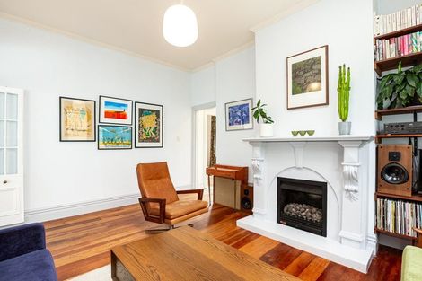 Photo of property in 5 Burwah Street, Berhampore, Wellington, 6023