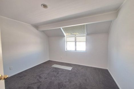 Photo of property in 1/1 Takutai Avenue, Bucklands Beach, Auckland, 2012