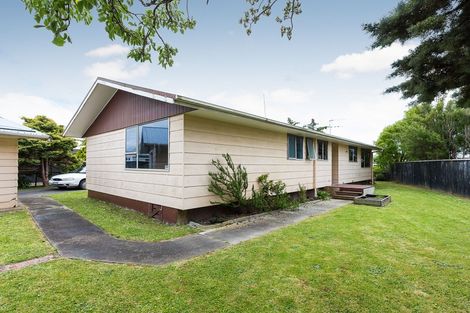 Photo of property in 7 Chelmarsh Place, Highbury, Palmerston North, 4412