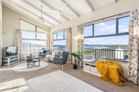 Photo of property in 8 Harbour View Road, Onerahi, Whangarei, 0110