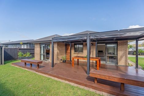 Photo of property in 22 Captain Wood Avenue, Whitianga, 3510