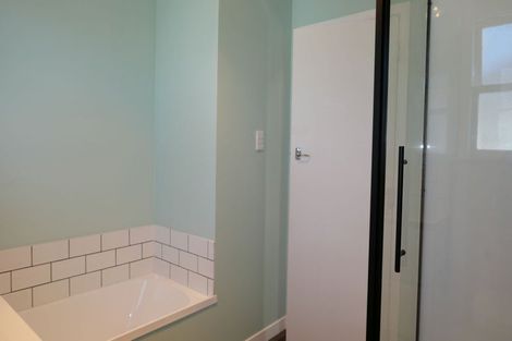 Photo of property in 132 Broderick Road, Johnsonville, Wellington, 6037