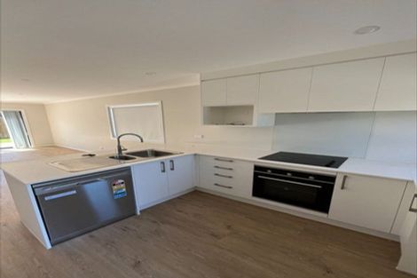 Photo of property in 33/125b Metcalfe Road, Ranui, Auckland, 0612