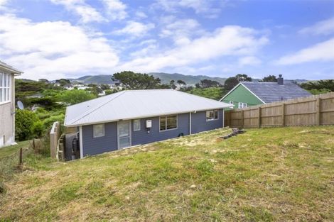 Photo of property in 17a Gloucester Street, Cannons Creek, Porirua, 5024