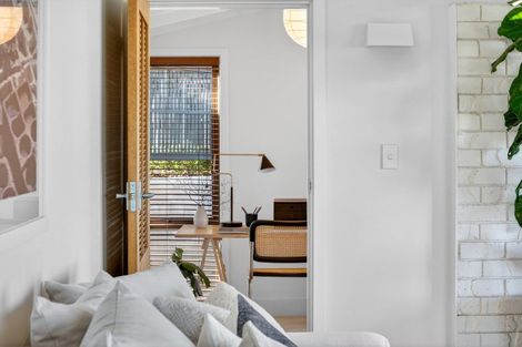 Photo of property in 9 Harvey Road, Bluff Hill, Napier, 4110