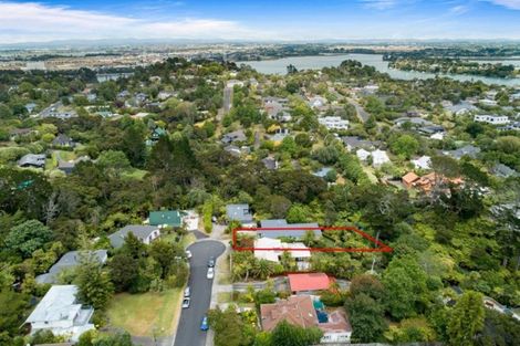 Photo of property in 33 Outlook Road, Greenhithe, Auckland, 0632