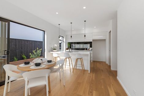 Photo of property in 21 Aikmans Road, Merivale, Christchurch, 8014