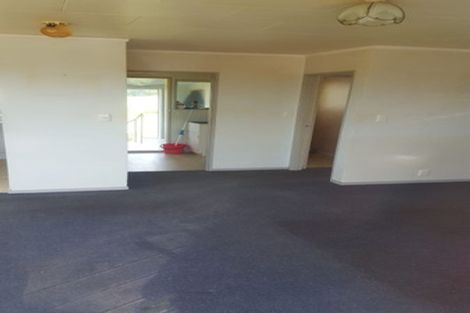 Photo of property in 16 Babich Road, Henderson Valley, Auckland, 0614