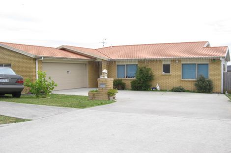 Photo of property in 5 Brunswick Rise, Mangere, Auckland, 2022