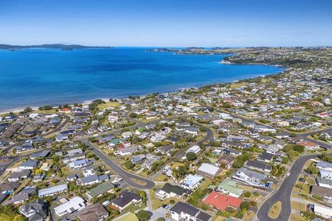 Photo of property in 39 Merehai Place, Snells Beach, 0920