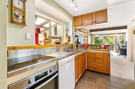 Photo of property in 45 Bethells Road, Waitakere, Henderson, 0782