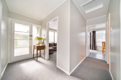 Photo of property in 51 Blueberry Grove, Timberlea, Upper Hutt, 5018