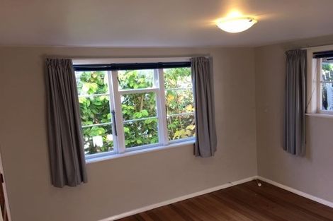 Photo of property in 23 Clairville Crescent, Wai O Taiki Bay, Auckland, 1072