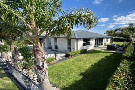 Photo of property in 120 The Boulevard, Papamoa Beach, Papamoa, 3118