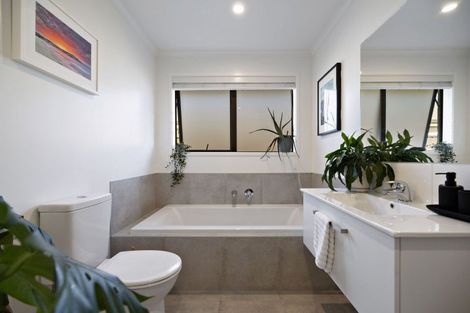 Photo of property in 26 Violet Way, Lower Shotover, Queenstown, 9304