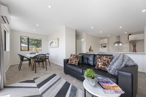 Photo of property in 100 Hagart-alexander Drive, Mosgiel, 9024