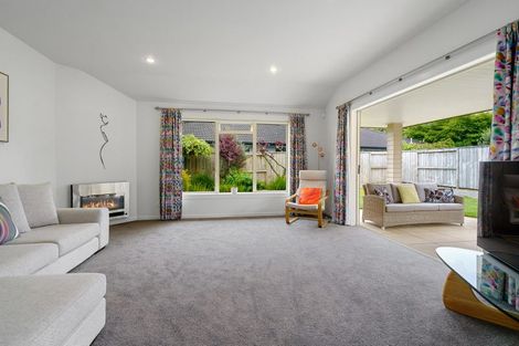 Photo of property in 7 Norfolk Drive, Cambridge, 3434