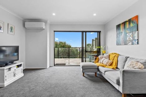 Photo of property in 9/14 Ruakiwi Road, Hamilton Lake, Hamilton, 3204