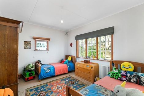 Photo of property in 8a Puriri Street, Eastbourne, Lower Hutt, 5013