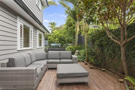 Photo of property in 76 Churchill Road, Murrays Bay, Auckland, 0630