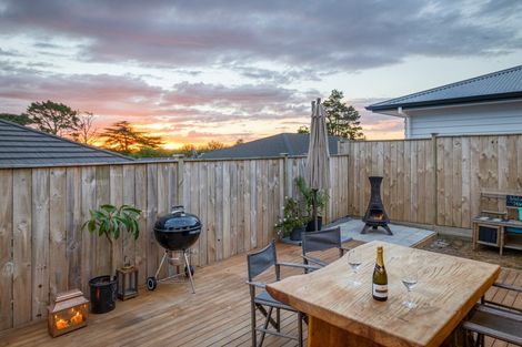Photo of property in 5 Grenache Way, Kumeu, 0810