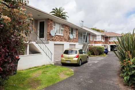 Photo of property in 2/25a Mount Albert Road, Mount Albert, Auckland, 1025