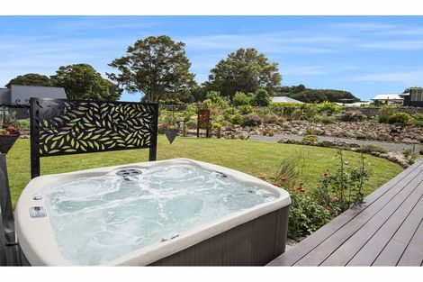 Photo of property in 21 Capstone Place, Te Kamo, Kamo, 0185