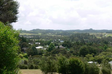 Photo of property in 25 Ash Grove Circle, Haruru, 0204