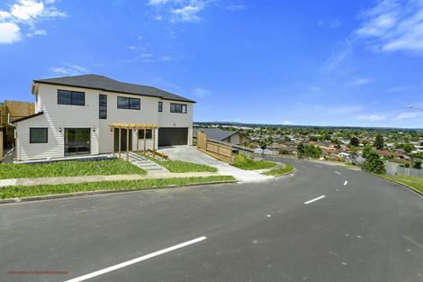 Photo of property in 126 Keri Vista Rise, Papakura, 2110