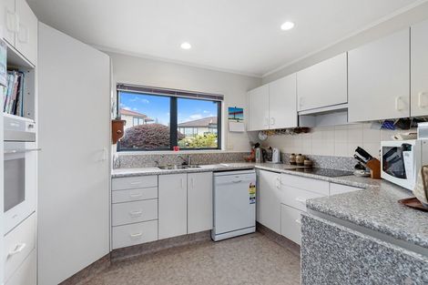 Photo of property in 63 Grosvenor Gardens, Flagstaff, Hamilton, 3210