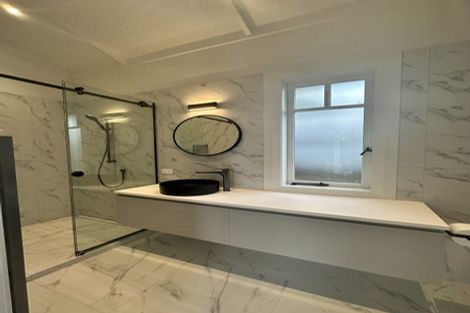 Photo of property in 50 Wairoa Road, Narrow Neck, Auckland, 0624