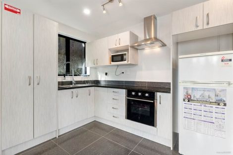 Photo of property in 52 Everglade Drive, Goodwood Heights, Auckland, 2105