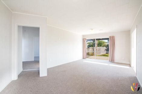Photo of property in 14 Gambare Place, Wattle Downs, Auckland, 2103