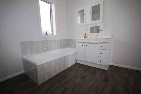 Photo of property in 58 Muricata Avenue, Mount Maunganui, 3116