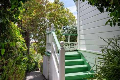 Photo of property in 7 Lincoln Road, Bluff Hill, Napier, 4110