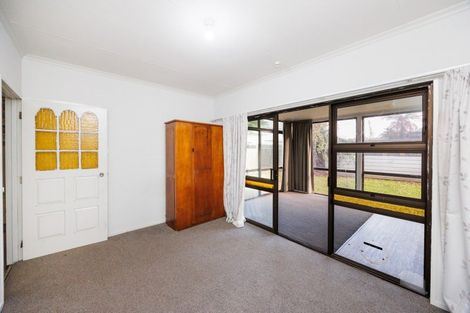 Photo of property in 25 Haast Place, Awapuni, Palmerston North, 4412
