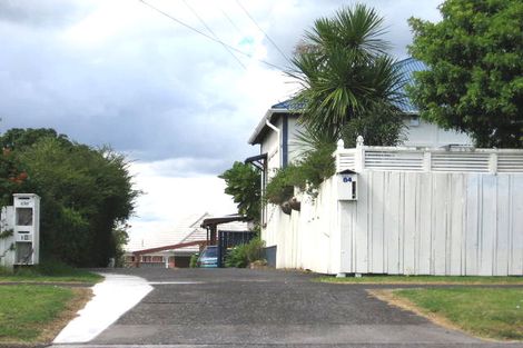 Photo of property in 2/84 Astley Avenue, New Lynn, Auckland, 0600