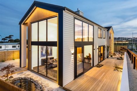 Photo of property in 2 Luff Place, Long Bay, Auckland, 0630