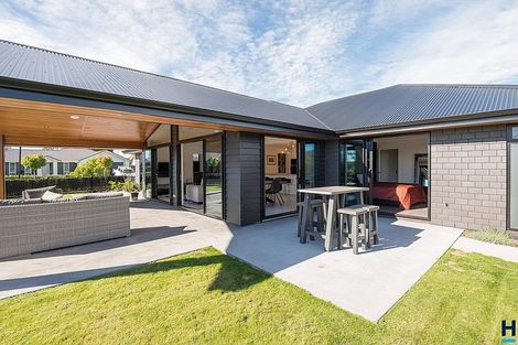 Photo of property in 4 Puketutu Grove, Motueka, 7120