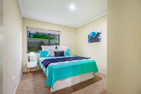 Photo of property in 15 Dovey Place, Massey, Auckland, 0614