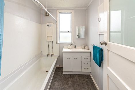 Photo of property in 18b Mosston Road, Castlecliff, Whanganui, 4501