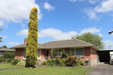 Photo of property in 12 Cross Street, Papakura, 2110