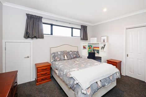 Photo of property in 18 Oak Crescent, Ashhurst, 4810