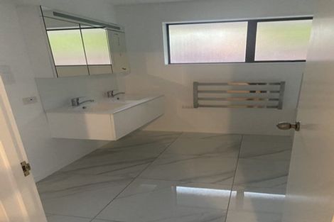 Photo of property in 20 Taupata Street, Redcliffs, Christchurch, 8081