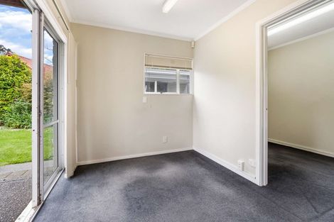 Photo of property in 222 Memorial Avenue, Burnside, Christchurch, 8053