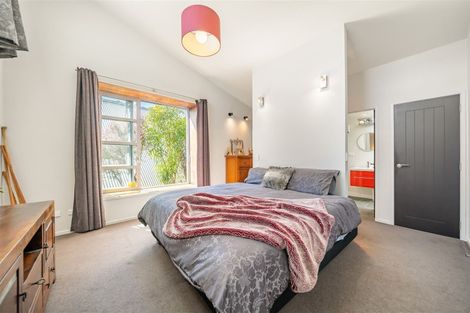 Photo of property in 27 Carlow Grove, Birchville, Upper Hutt, 5018